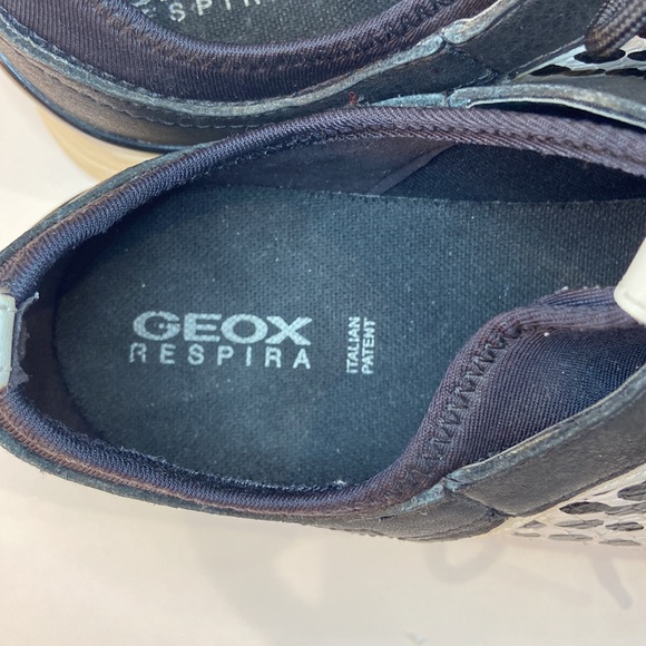 Geox Respira size 7 black and white snakeskin print leather suede neoprene inner - Picture 6 of 11